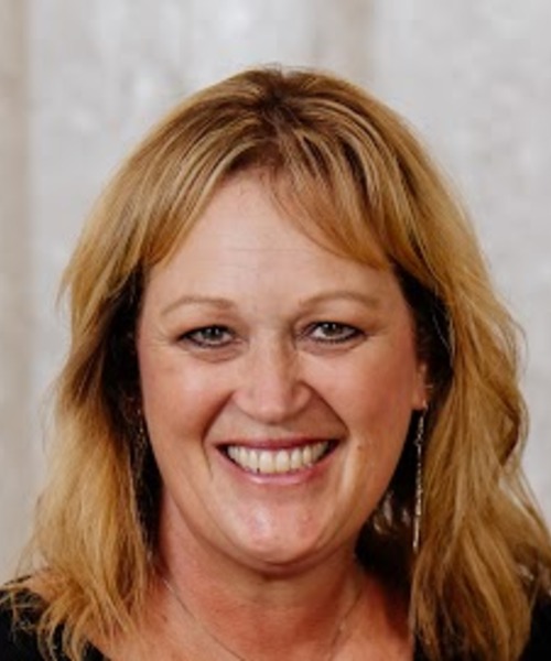 Shari Dotinga