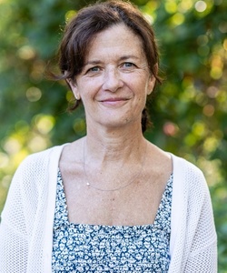 Mrs. Stephanie Mohun