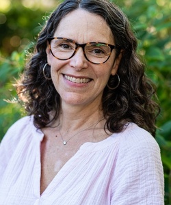 Mrs. Jennifer Karr