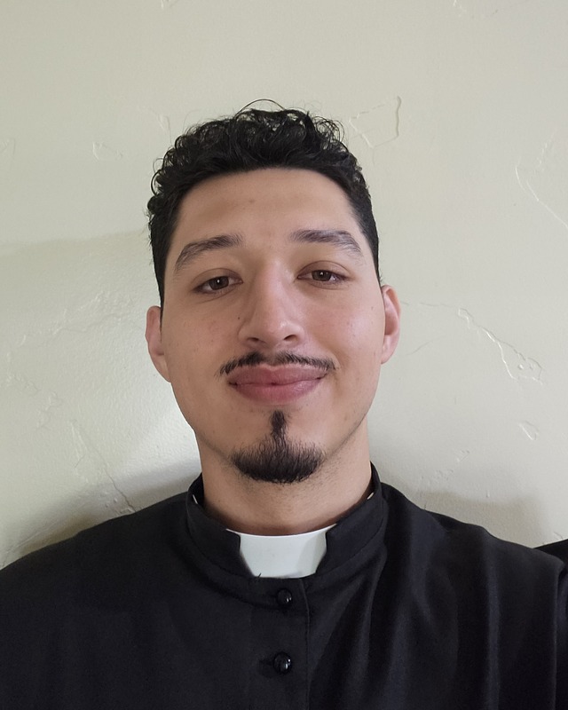 Seminarian Eric Ruiz 