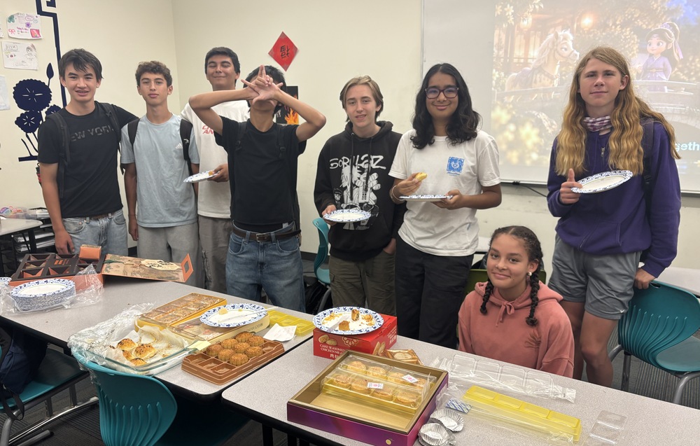 Mandarin Students Celebrate Mid-Autumn Festival